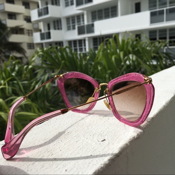 PINK CAT EYE MIU MIU SUNGLASSES - Picture 3 of 8